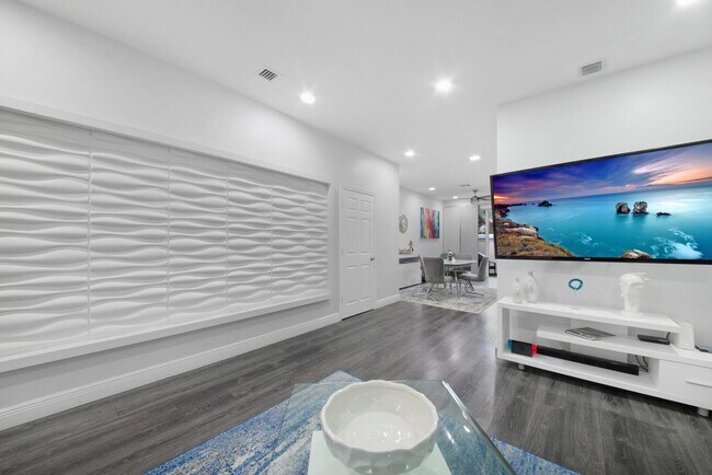 Foto del edificio - 6960 Long Pine Cir