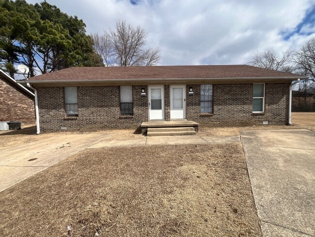 Building Photo - 22 Foxboro Cv