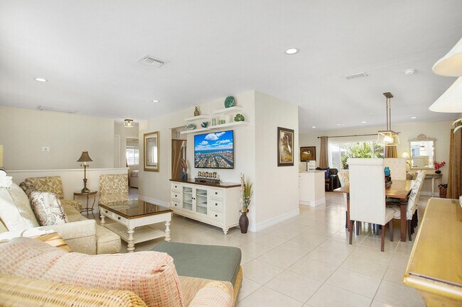 Foto del edificio - 645 103rd Ave N