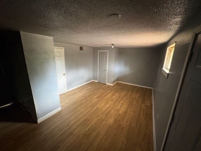 Foto del edificio - 3057 Amherst St