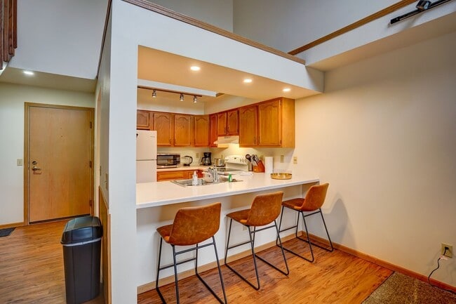 Building Photo - Timber Bluff