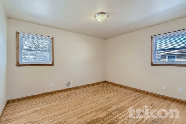 Foto del edificio - 3701 Woodbine Ln