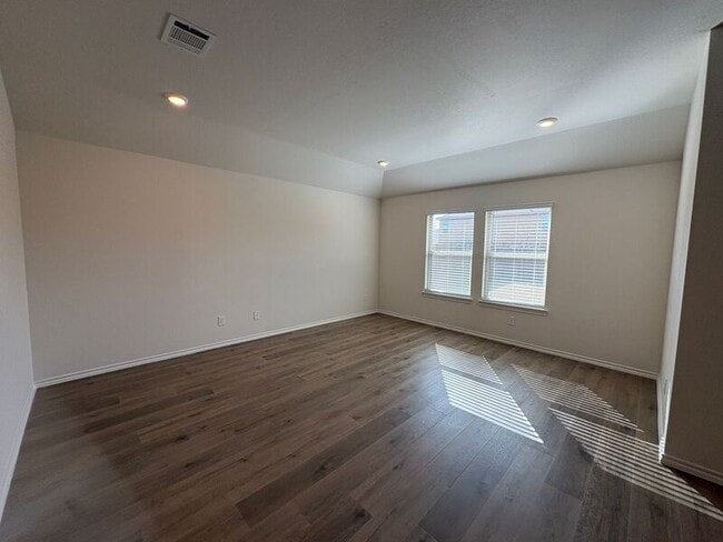 Foto del edificio - 1221 Acacia Dr