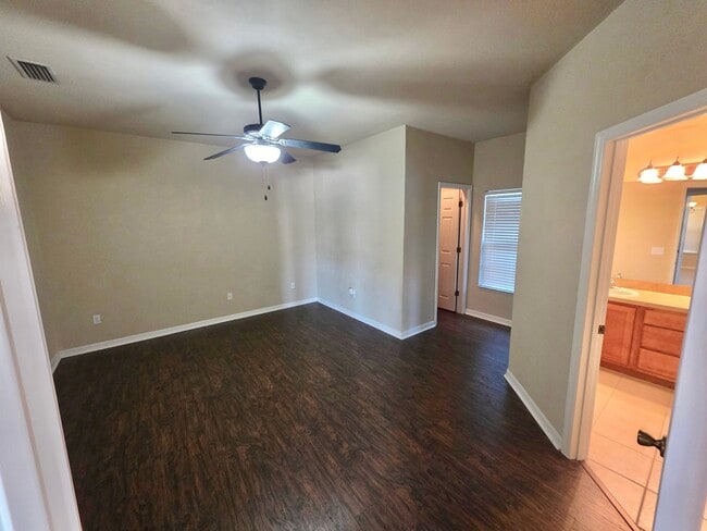Foto del edificio - 1522 NW 120th Way