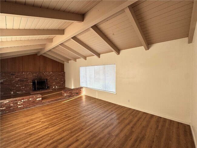 Foto del edificio - 2307 Cartlen Dr