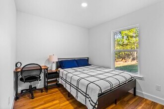 Building Photo - 112 Glen Haven