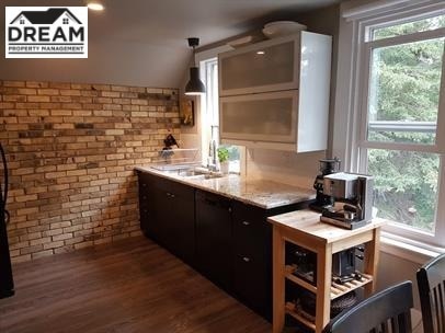 Building Photo - 659 Piccadilly St