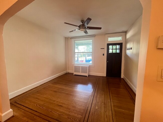 Living Room - 915 W 33rd St