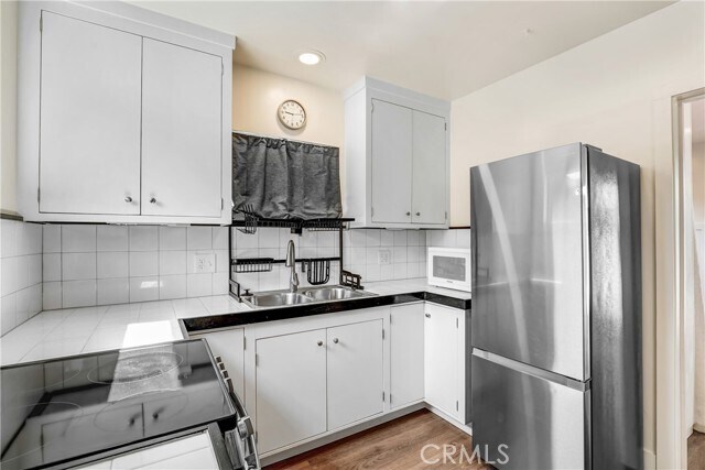 Foto del edificio - 10918 White Oak Ave