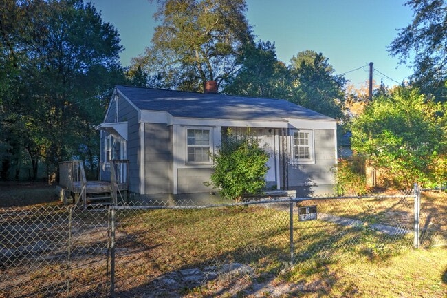 Building Photo - 3835 Capers Ave