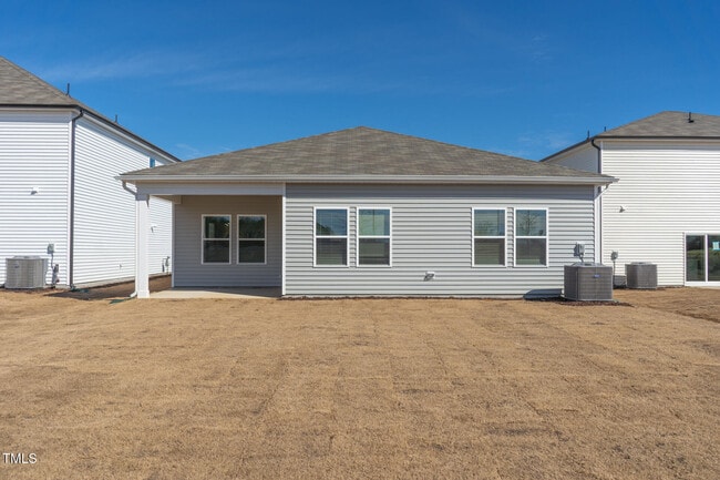 Building Photo - 483 White Birch Ln