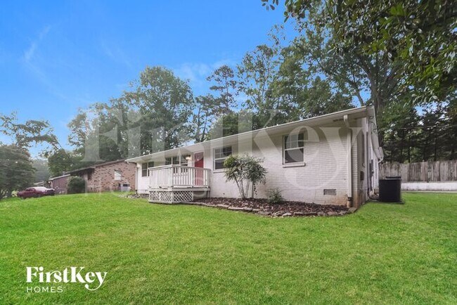 Building Photo - 2521 Skyland Drive