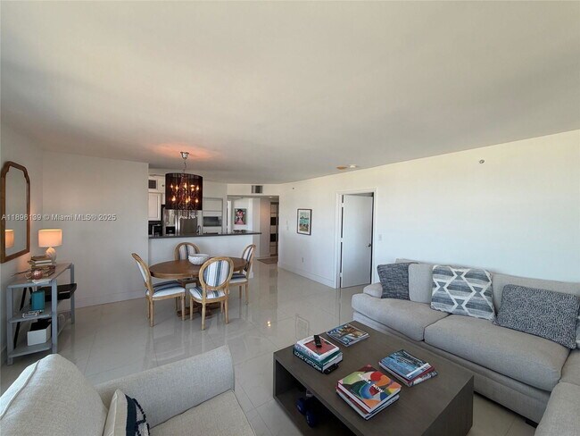 Building Photo - 90 Alton Rd