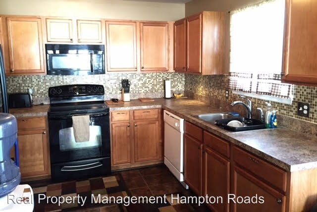 Building Photo - 5148 Winery Dr