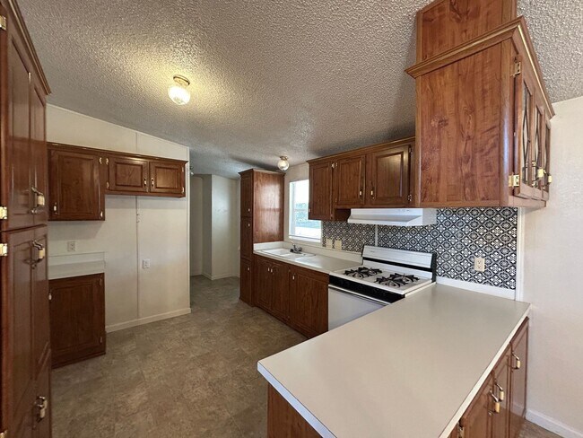 Foto del edificio - 40771 Blue Oak Dr