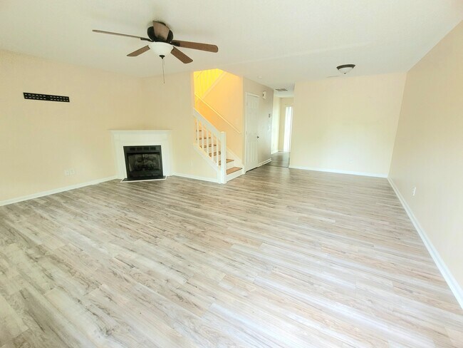 Foto del edificio - 10920 Kinston Ridge Pl