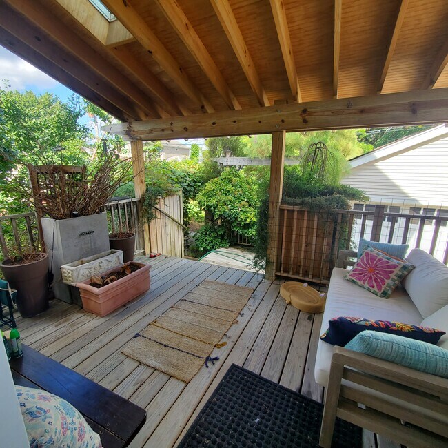 Foto del edificio - 4704 N Kennicott Ave