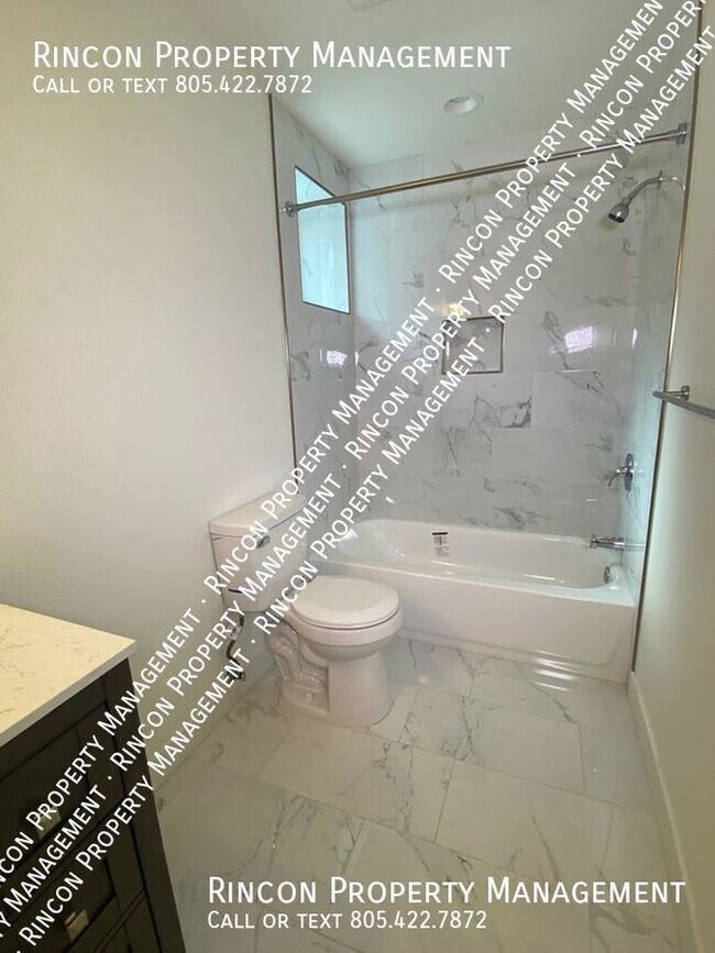 Building Photo - *Available Starting 8-23* Gorgeous 1 Bedro...
