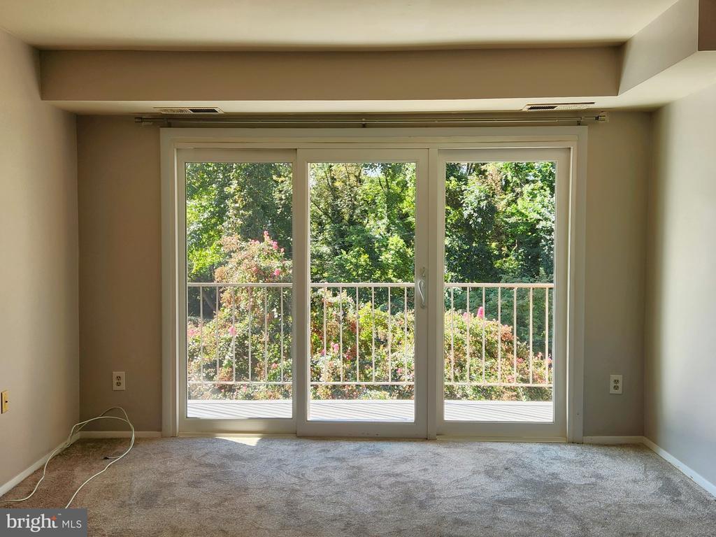Foto principal - 11915 Parklawn Dr