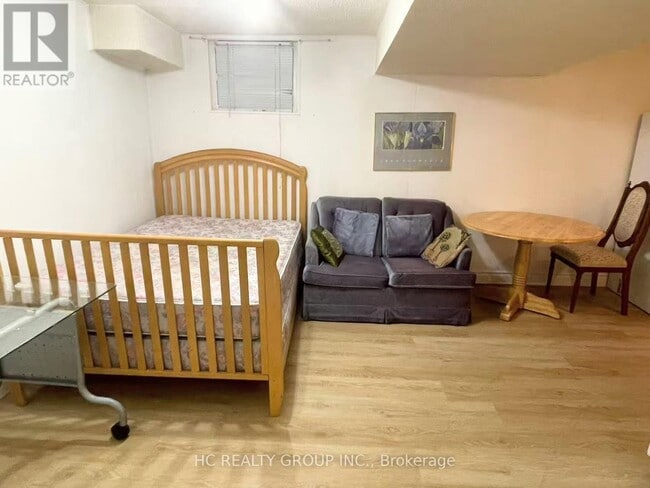 Photo du bâtiment - 3025 Cedarglen Gate