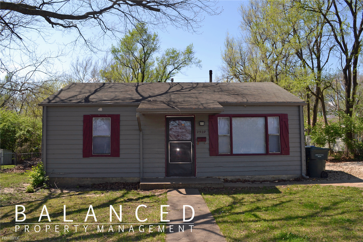 Primary Photo - 2 br, 1 bath House - 2529 SW Eveningside Dr
