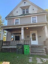 Building Photo - 557 South St