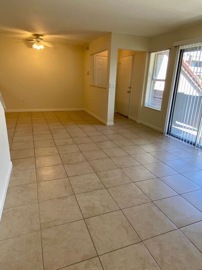 Building Photo - MOVE IN SPECIAL! 50% OFF FEBRUARY RENT! 2 ...