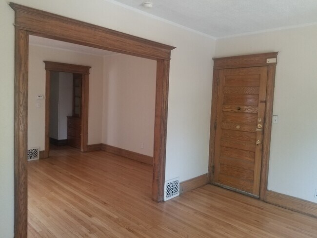 Foto del edificio - 4529 Commonwealth St