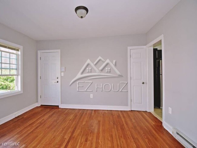 Building Photo - 1 br, 1 bath Apartment - Kinship Rd,133-1B