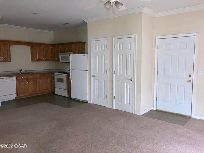 Building Photo - 5256 Courtney Ln