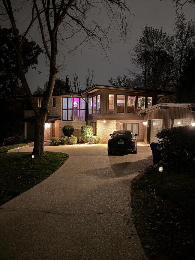 Foto del edificio - 2720 N Fillmore St