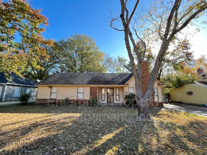 Primary Photo - 5802 Lake Port Dr