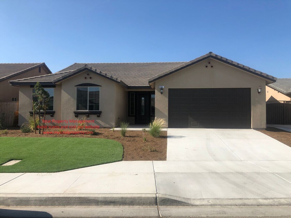 3084 E. WINDMILL CT 5 BEDROOM 2.5 BATHROO... House Rental in Tulare