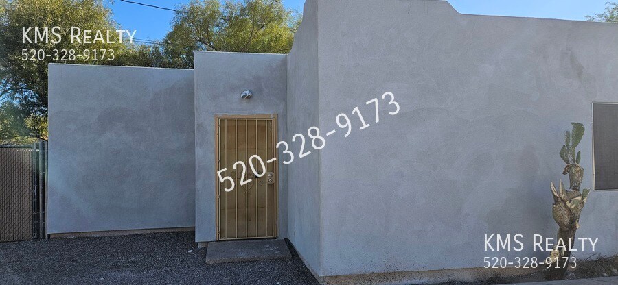 Primary Photo - 3 Bedroom 2 Bath-3419 E Glenn Unit 3-OWNER...
