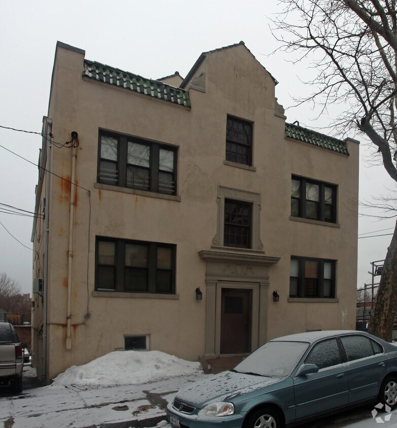 Building Photo - 510 Locust St