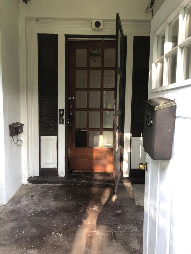 Foto del edificio - 36 Franklin Ave