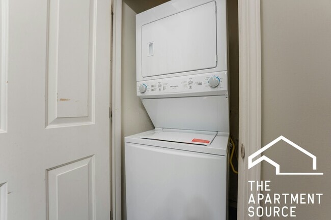 Foto del edificio - 1464 S Michigan Ave