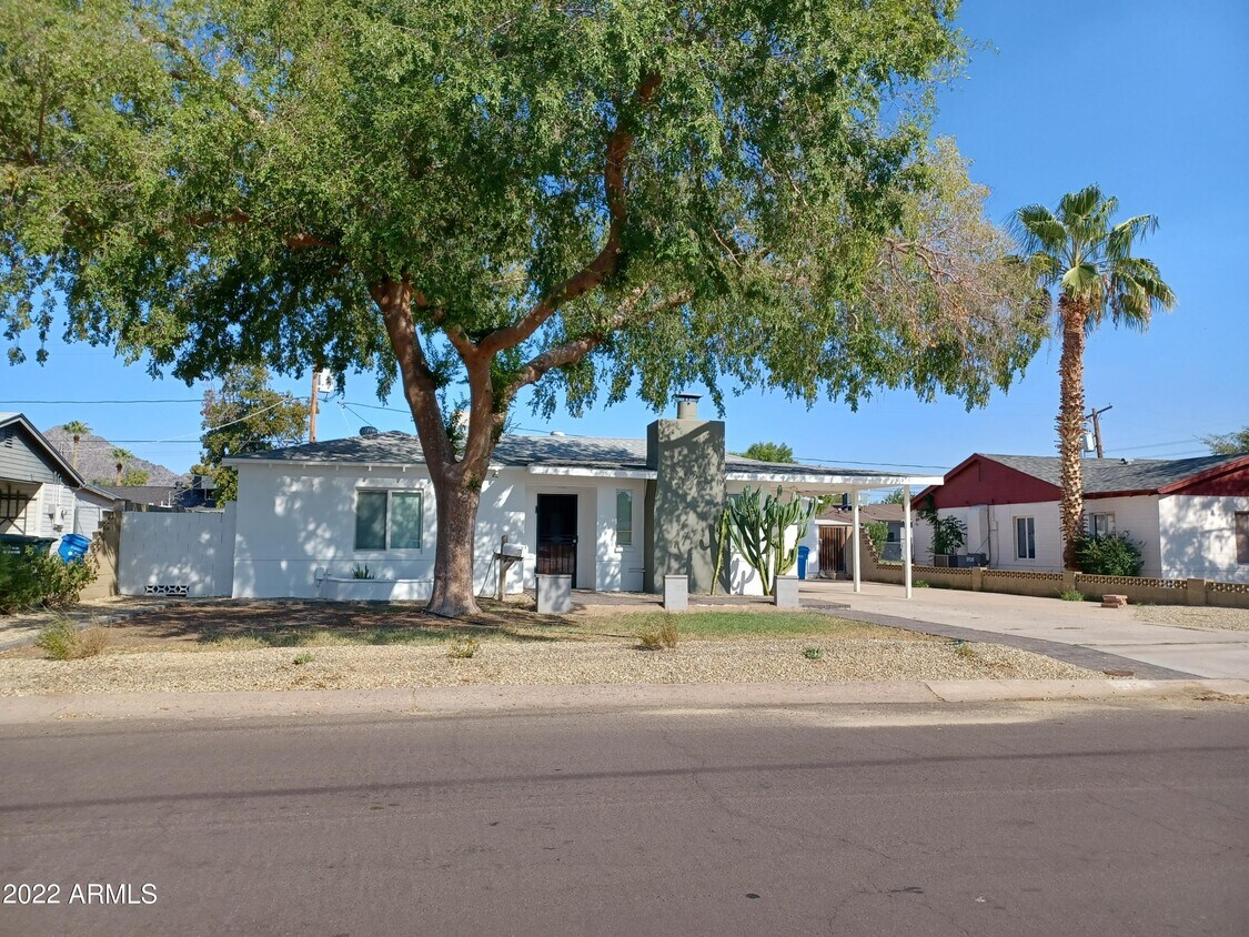 Primary Photo - 6725 N 10th St