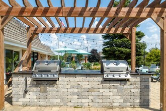 Building Photo - ReNew on Naper