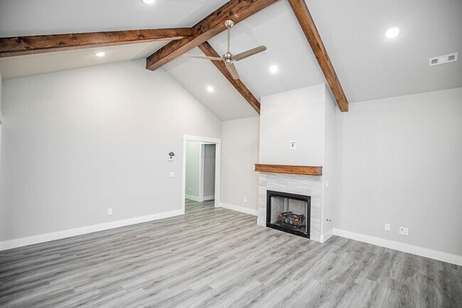 Building Photo - ***1900 Seay Circle***