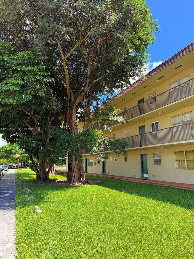 Building Photo - 7505 SW 82nd St