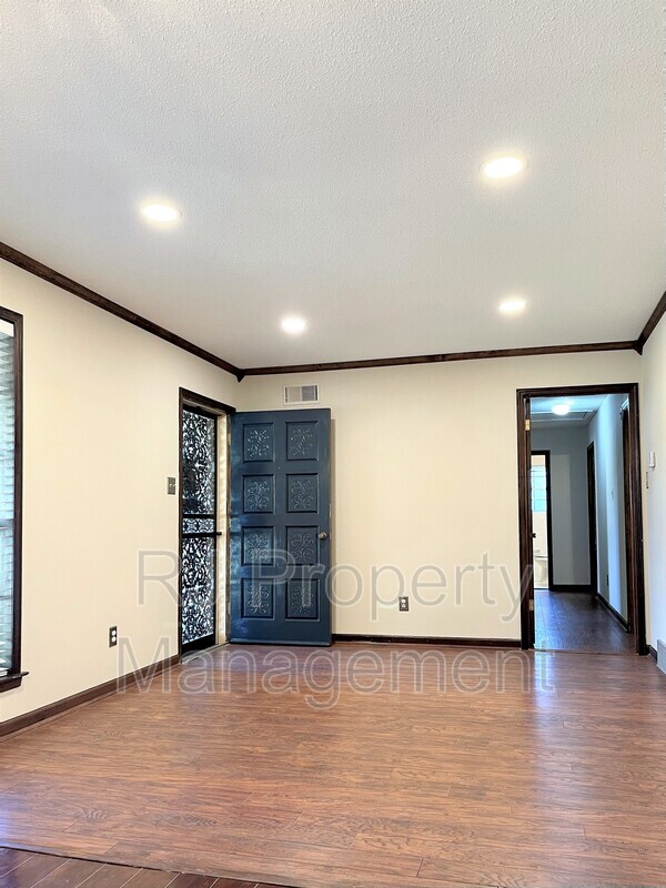 Foto del edificio - 2844 Marbry Dr
