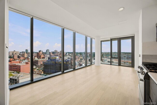 Foto del edificio - 131-01 40th Rd