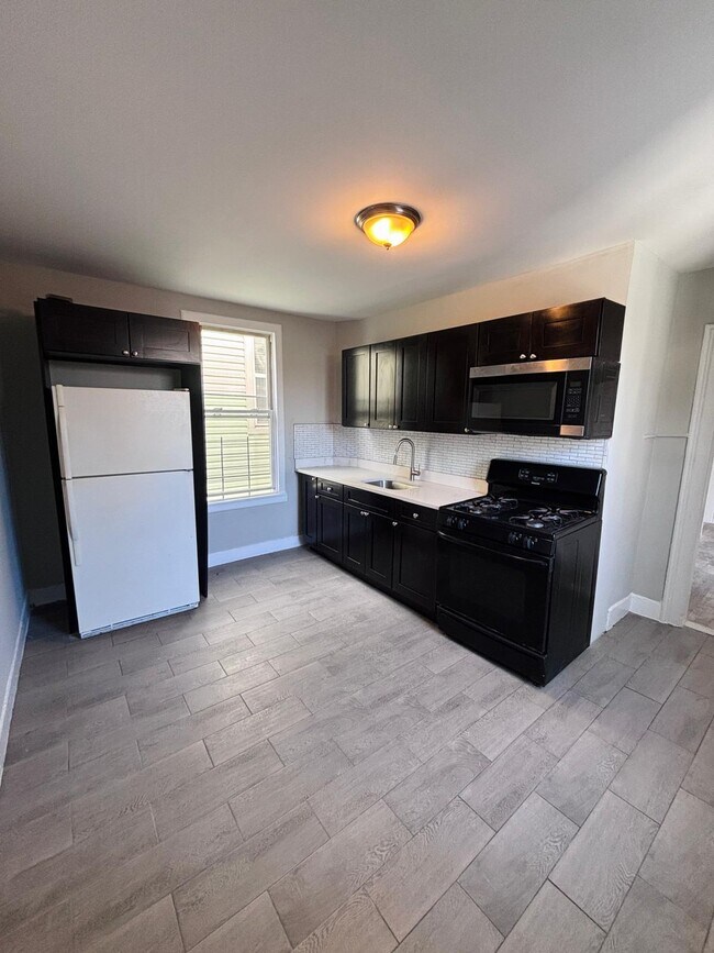 Foto del edificio - 393 Straight St