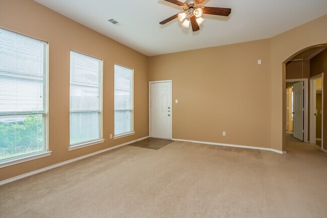 Foto del edificio - 16531 Strathmore Manor Ln
