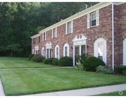 Building Photo - 103 Windsor Dr