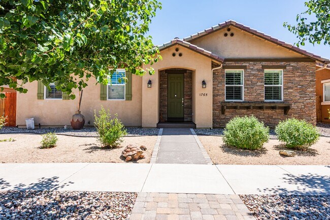 Building Photo - Upgraded 3 bed 2 ba 1862 sq. ft. w/ 2 car ...
