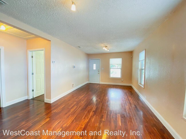 Foto del edificio - 4 br, 2 bath House - 3711 N. 12th St.