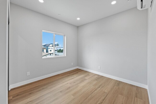 Foto del edificio - 3365 A St