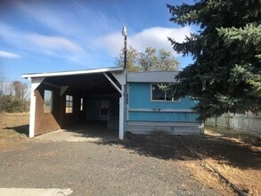 Building Photo - 4309 Lincoln Dr NE